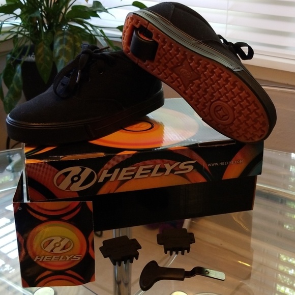 Heelys Other - NIB ---> Kids Heelys